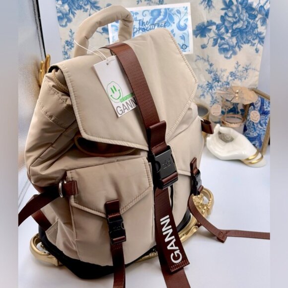 🆕 GANNI 🧿 NWT Taupe Oyster Gray Recycled Tech Backpack - Picture 2 of 12